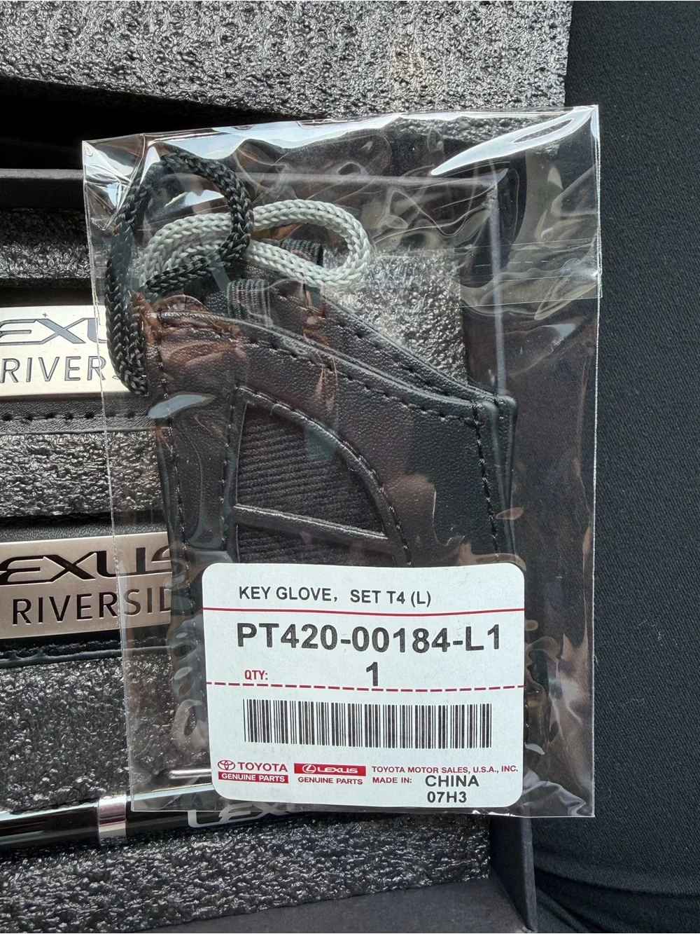 Lexus of Riverside Black Keychain & Pen Gift Set